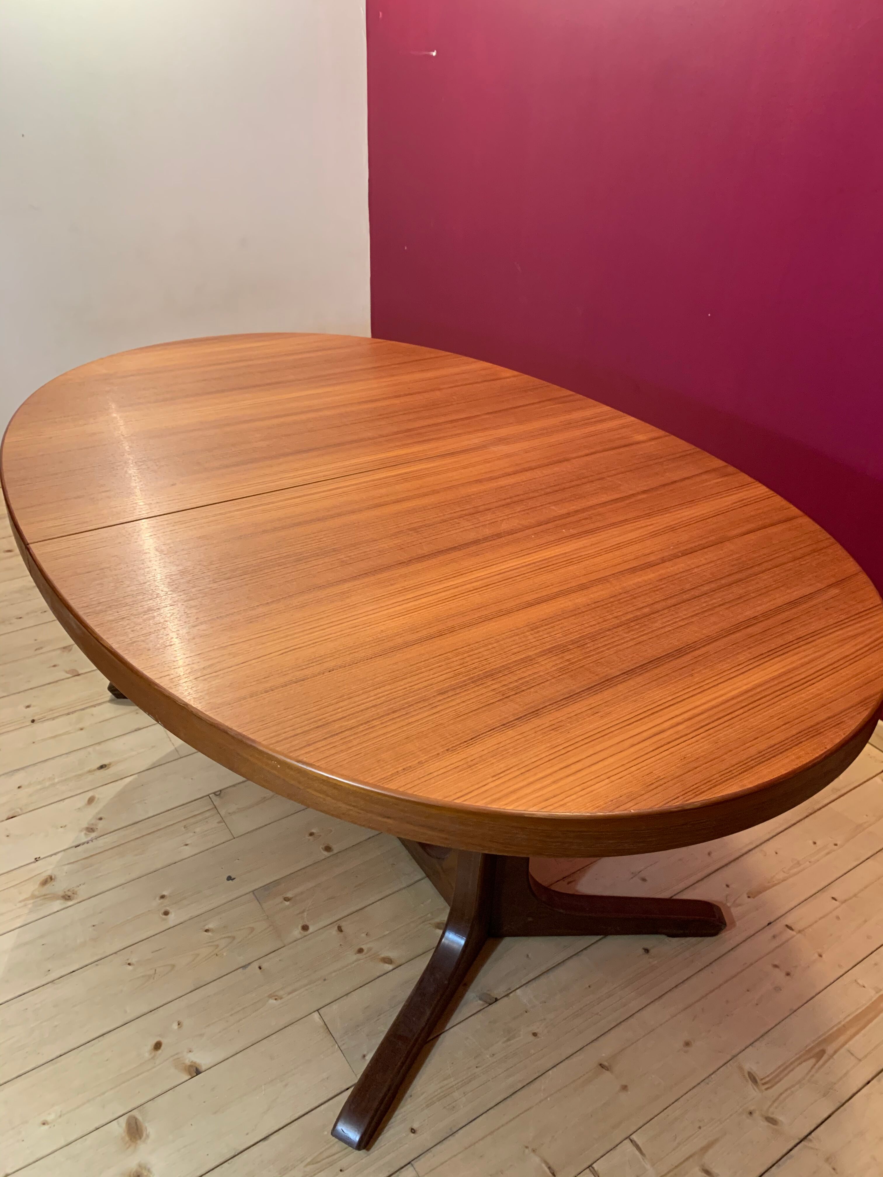 Rosewood dining table has 2 lengths Baumann Scandinavian style M-belfabrik