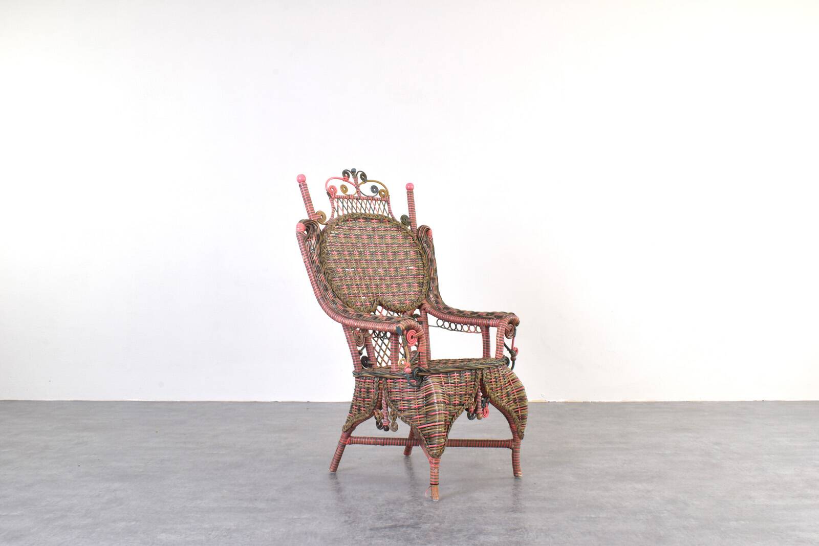 American Victorian Wicker Armchair from Heywood-Wakefield, 1910s.
