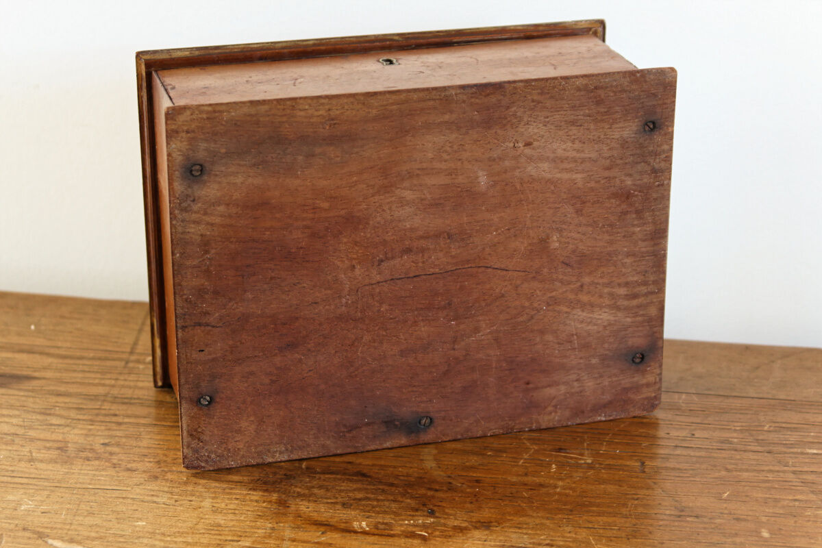 Inlaid cigar box