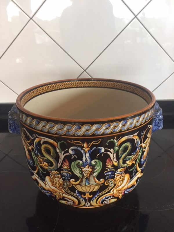 Cache-pot en Gien décors Renaissance