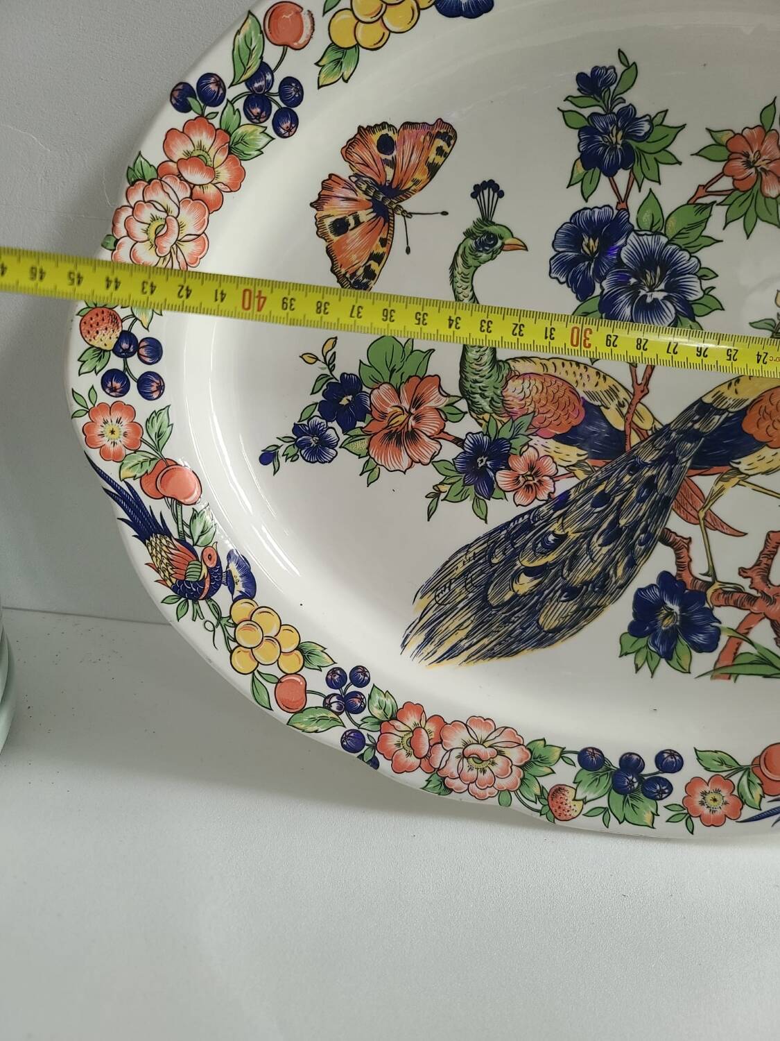 Oval porcelain dish