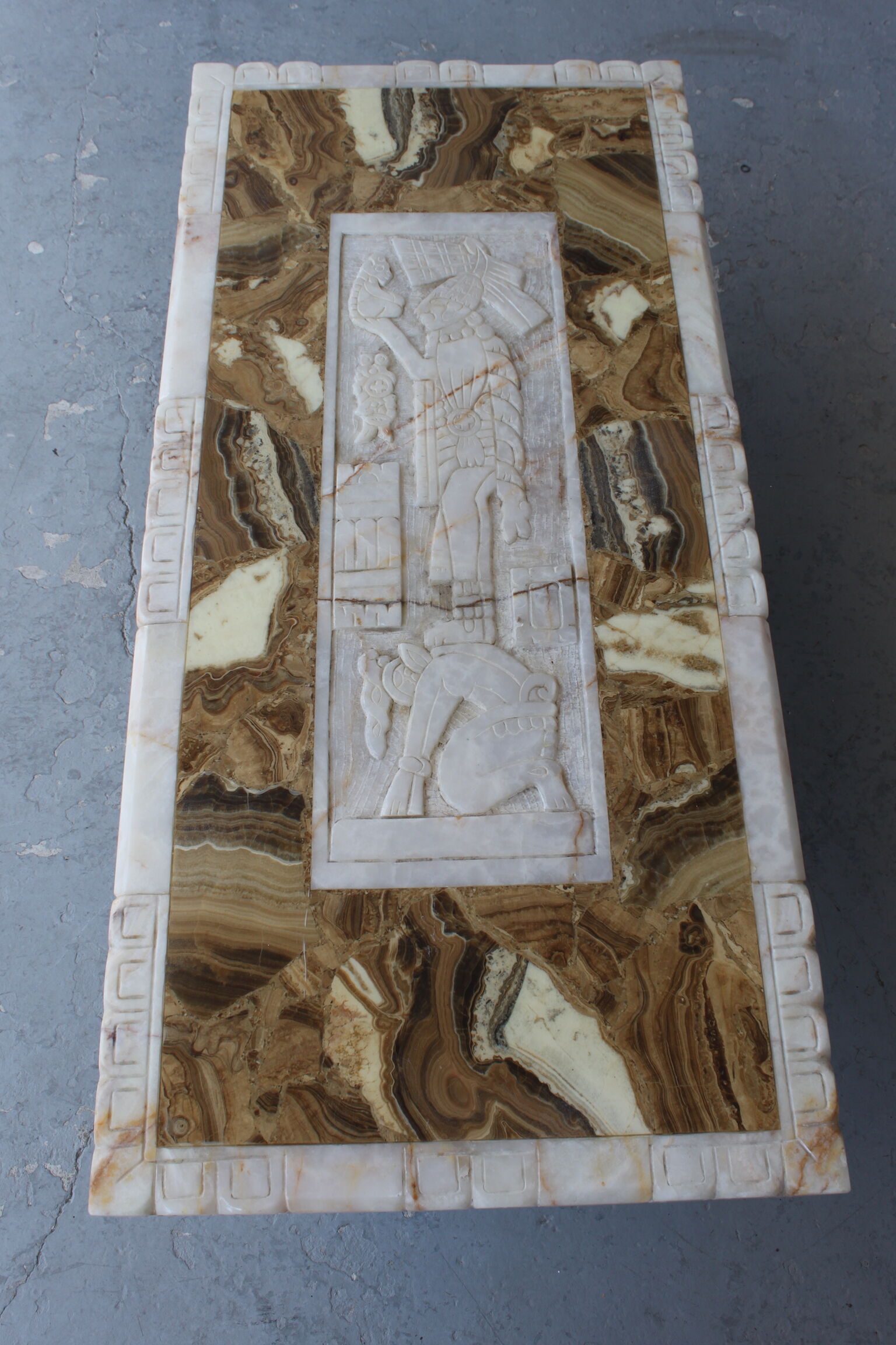 Table neo-inca period 1930 or 1940