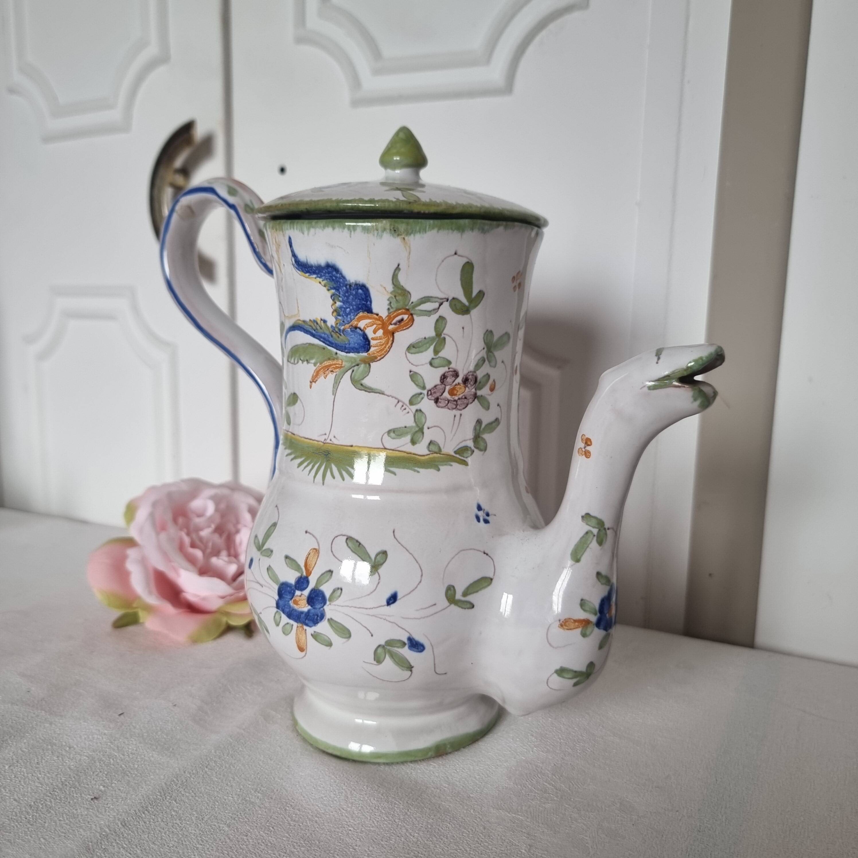 French earthenware coffee or teapot from Martres Tolosane, “Mou” model