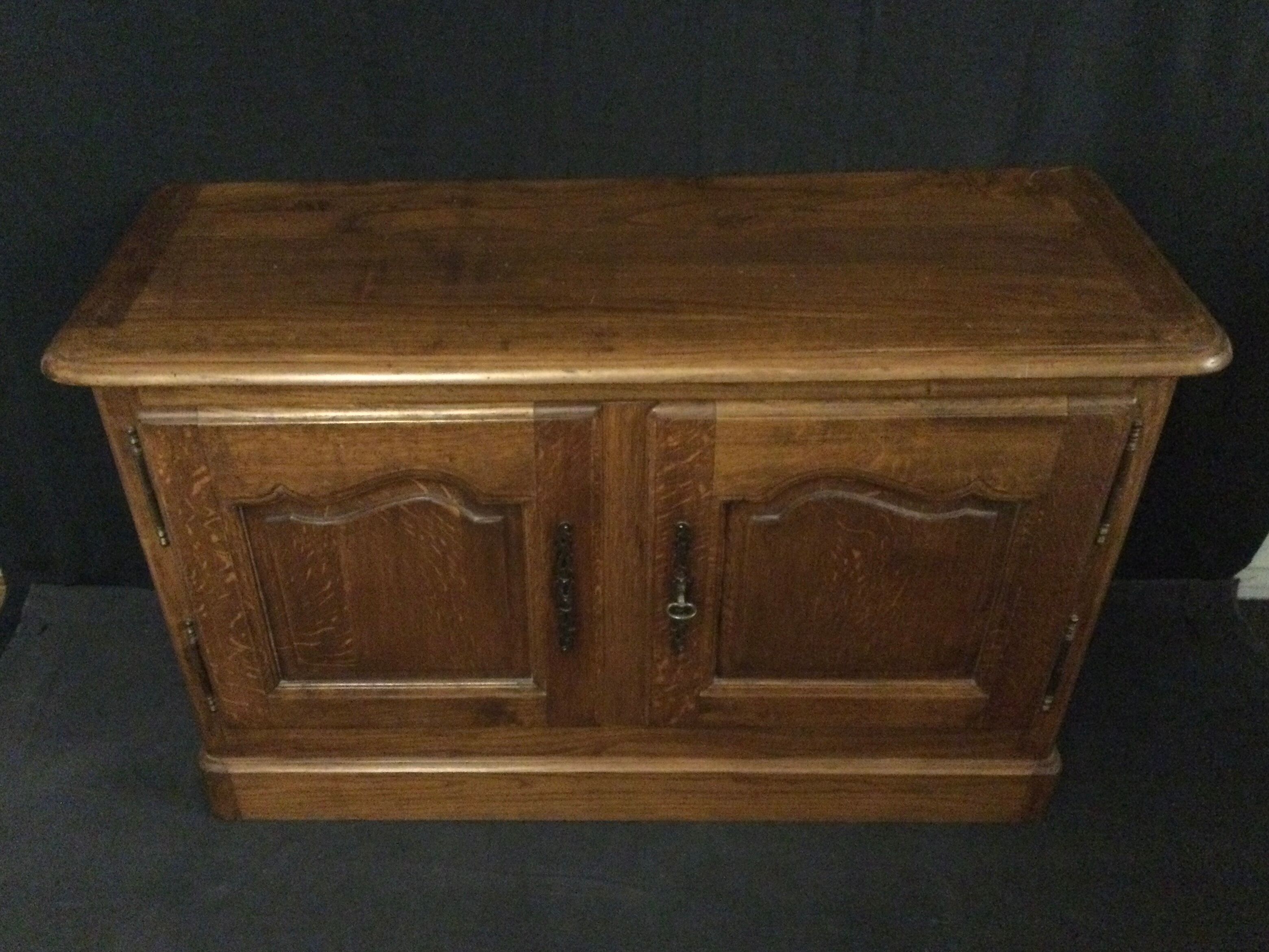 Buffet bas deux portes meuble tv
