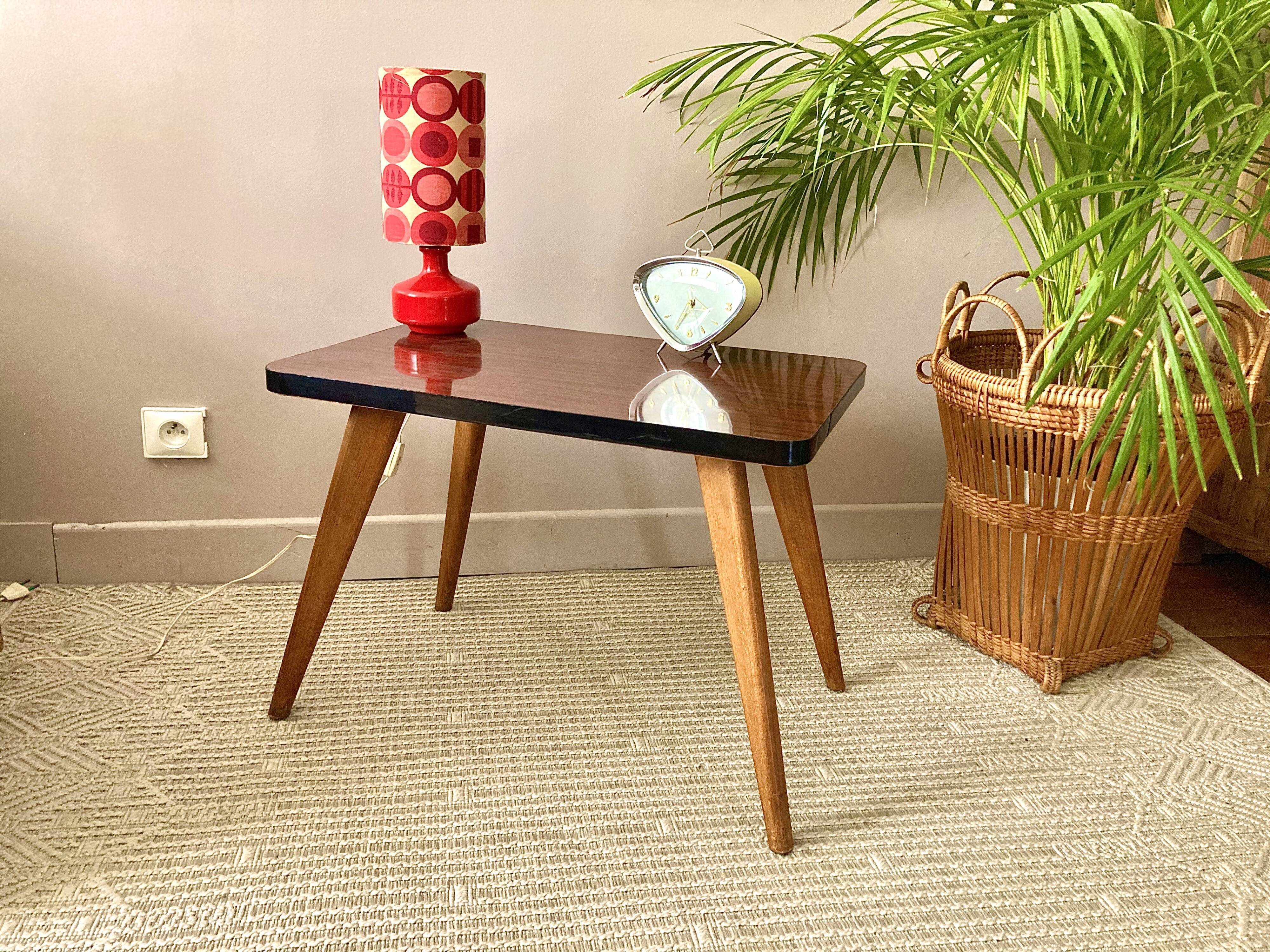 Vintage coffee table foot compass