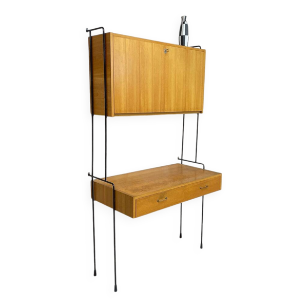 Bureau suspendu