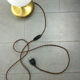 Lampe de table italienne en laiton et en verre opalin