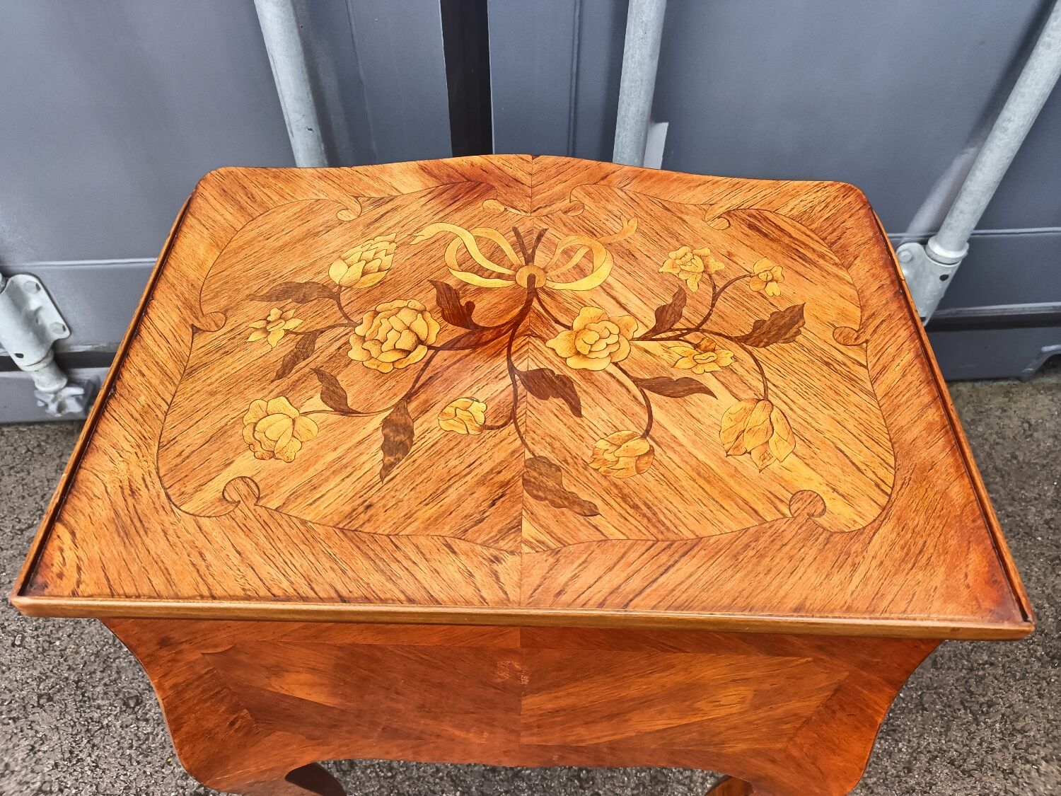 Paire de chevets marqueterie ancien style louis xvi