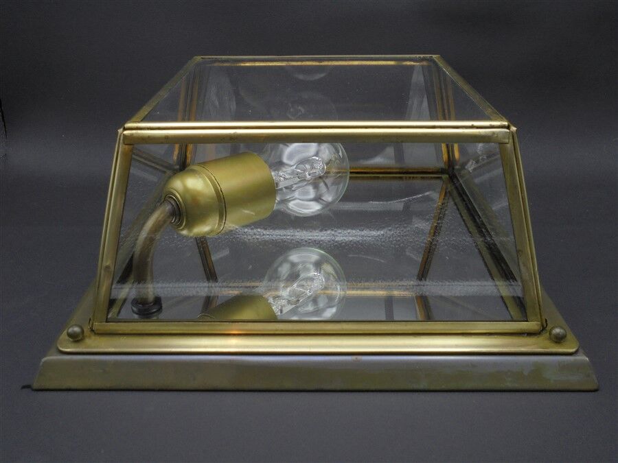 Square sconce with mirror background