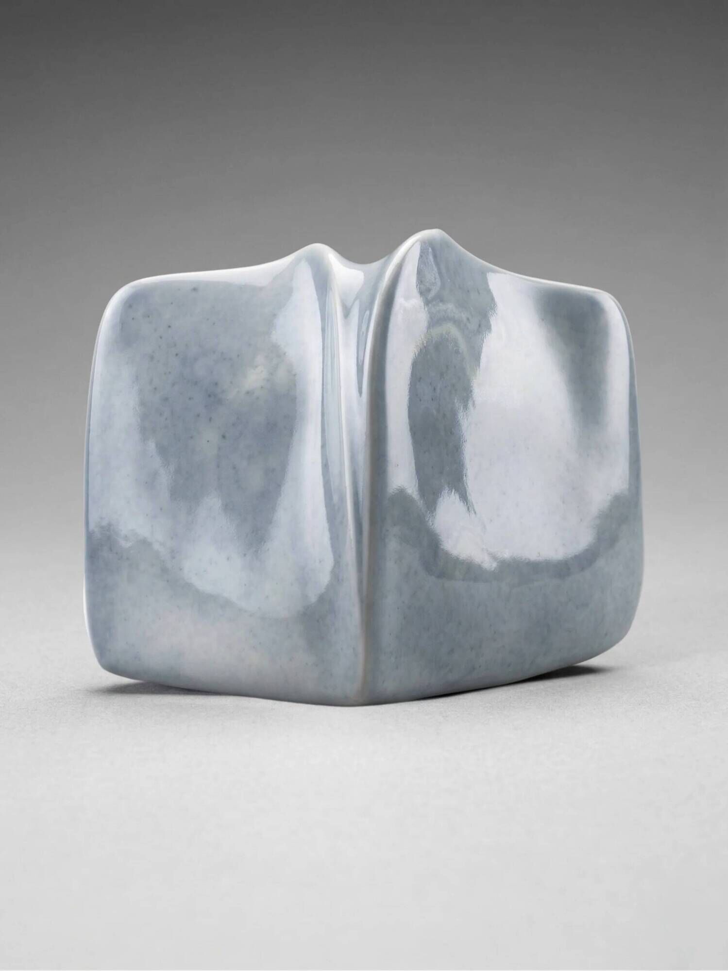 Virebent porcelain vase – blue landscape design – soliflore design – made in France – 13 cm