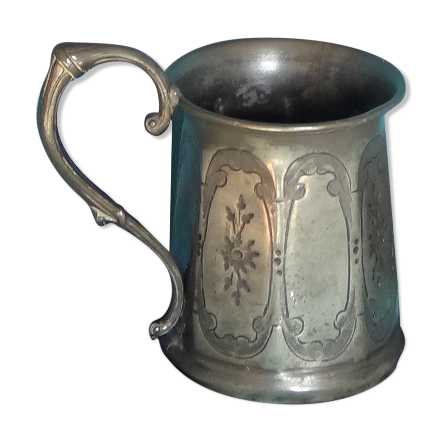 Pewter beer tankard