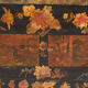 Coffre ancien peint en bois de pin – Chine, vers 1900