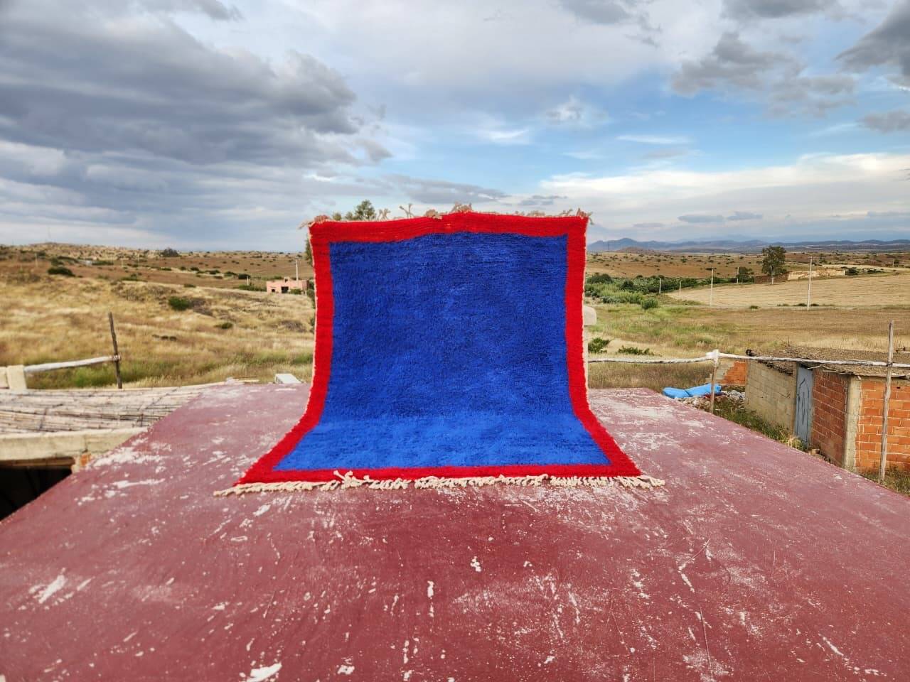 Authentic Beni Ouarain rug 250 x 180 cm – Cobalt blue and red – Piece