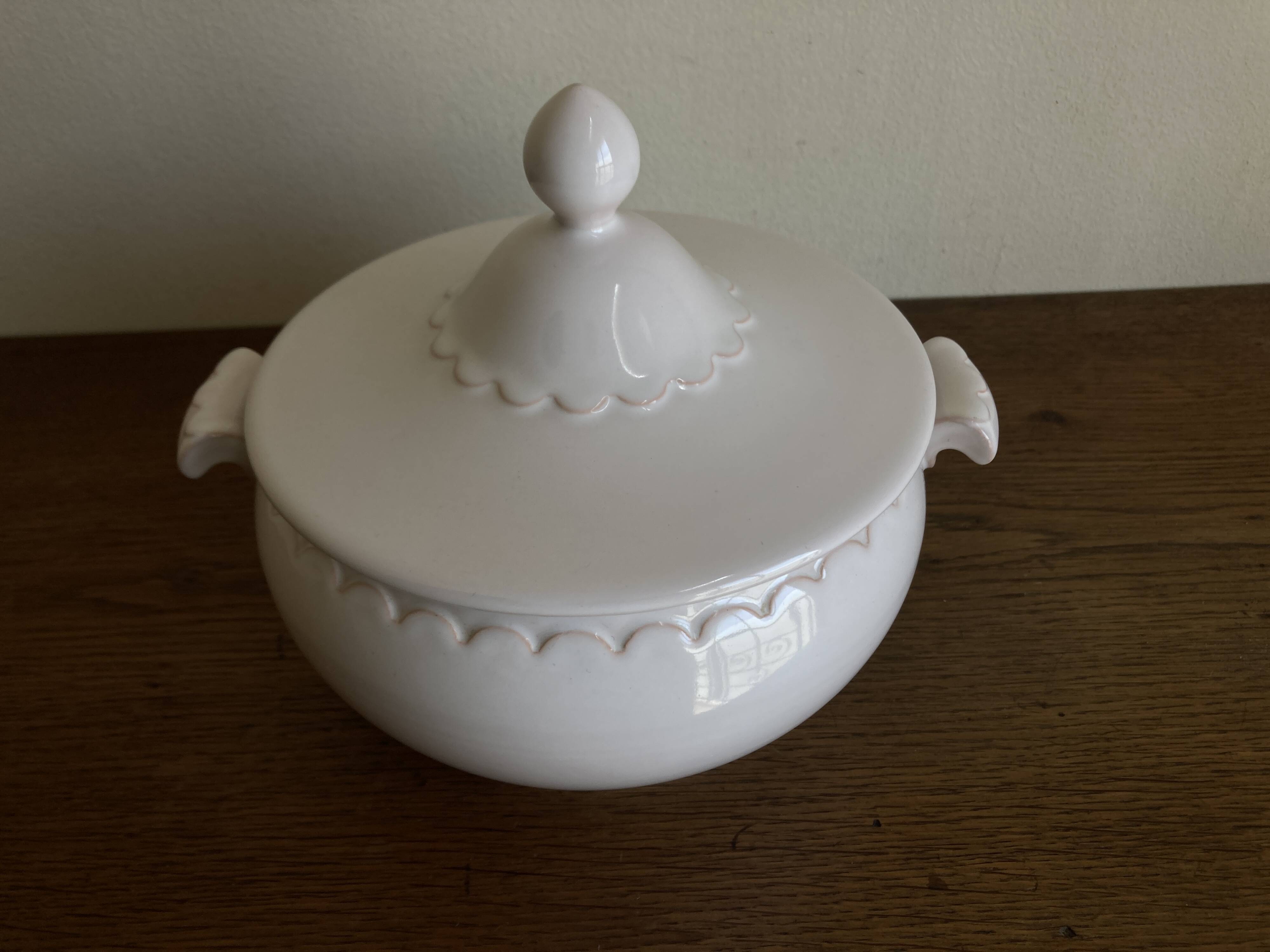 Neo-classical soup tureen with scallops, Gien earthenware, 1970.