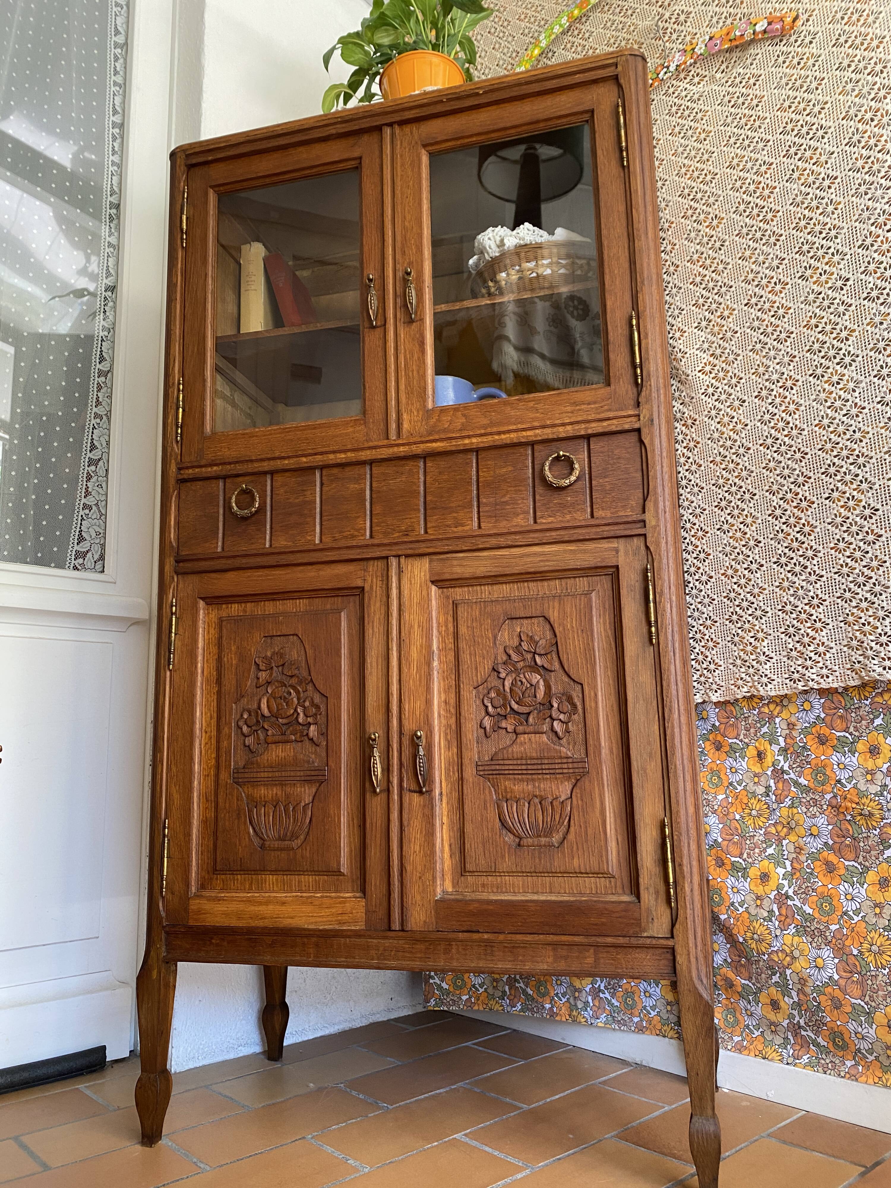Old small glass display cabinet from the early 20th century.