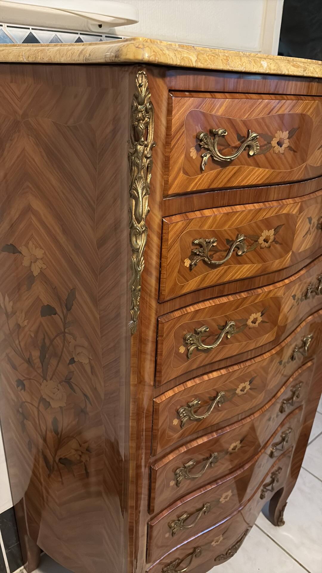 Louis XV style rosewood chest of drawers