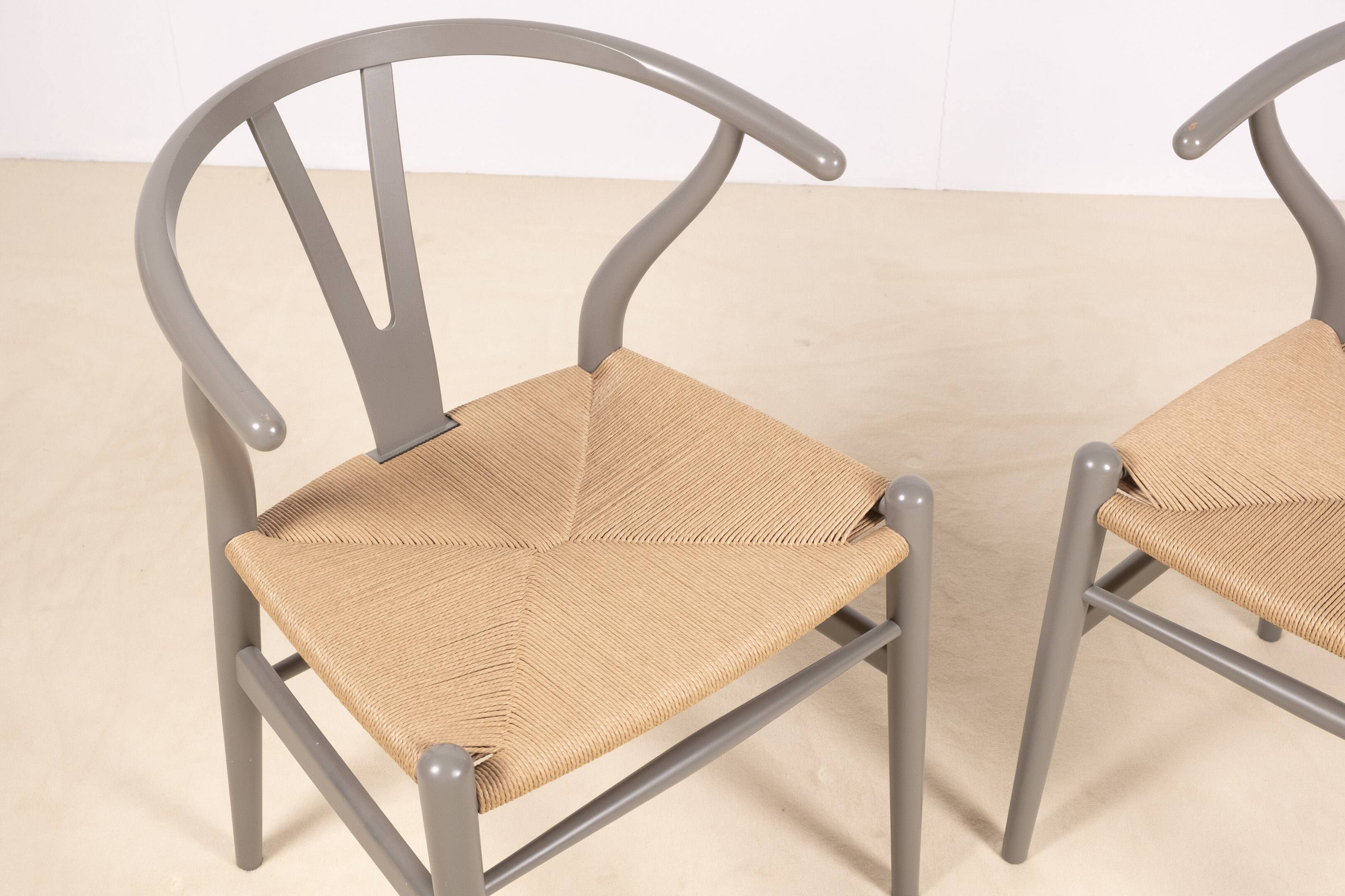 2 chaises Hans J. Wegner CH24 "Wishbone" pour Carl Hansen & Søn