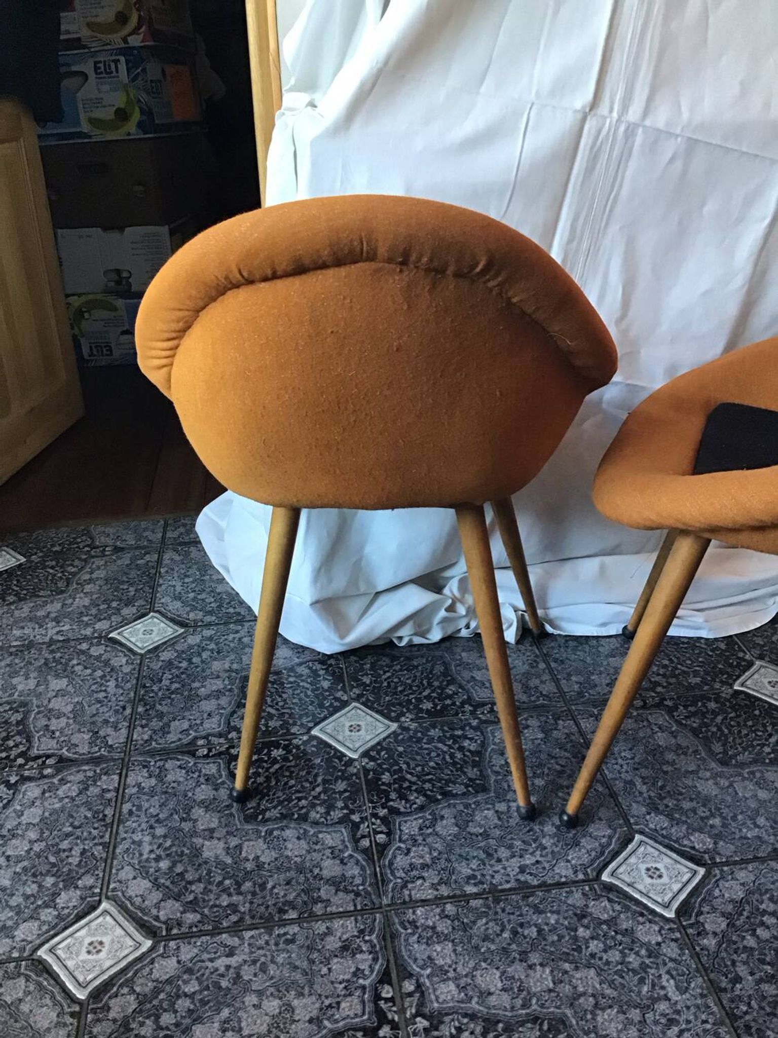 2 vintage chairs