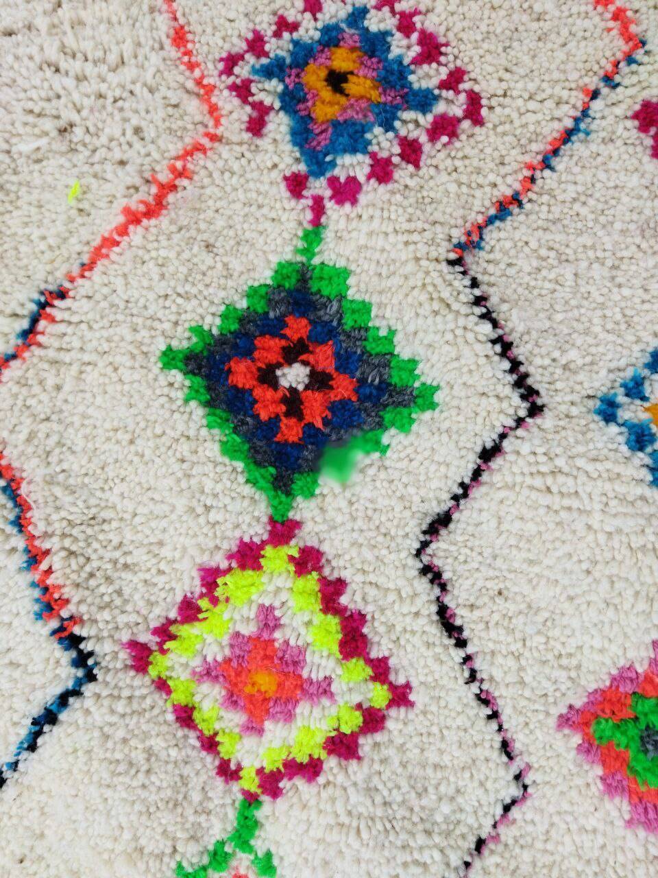 Handcrafted Moroccan Berber Rug 197 X 153 CM