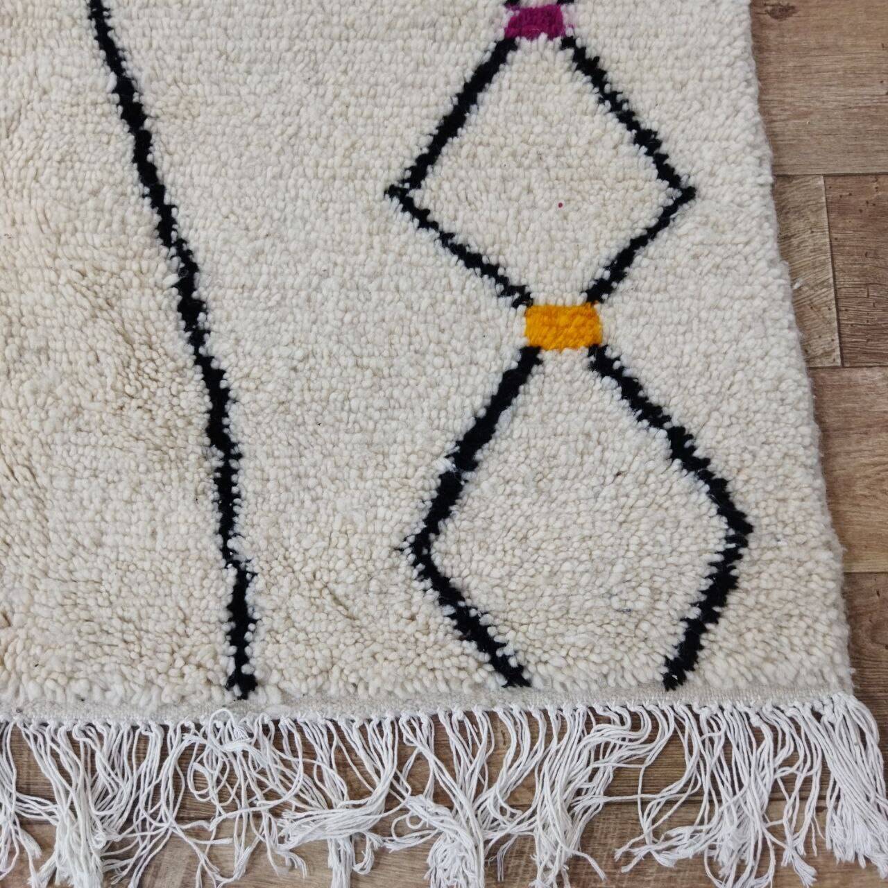 Handmade wool Berber rug 250 x 132 cm