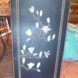 Small chinese lacquered furniture in black with mother-of-pearl inlays / 1 door / 1 drawer