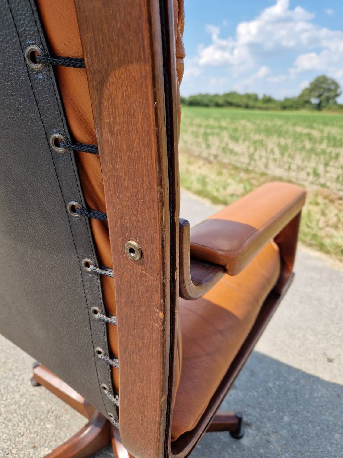 Set of 2 vintage Scandinavian armchairs co.fe.mo Italy 1970