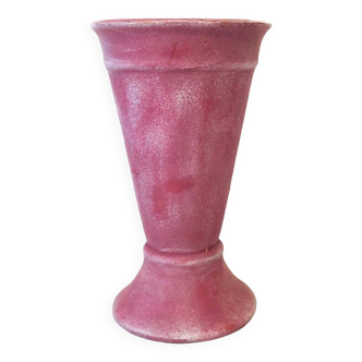 Footed pot