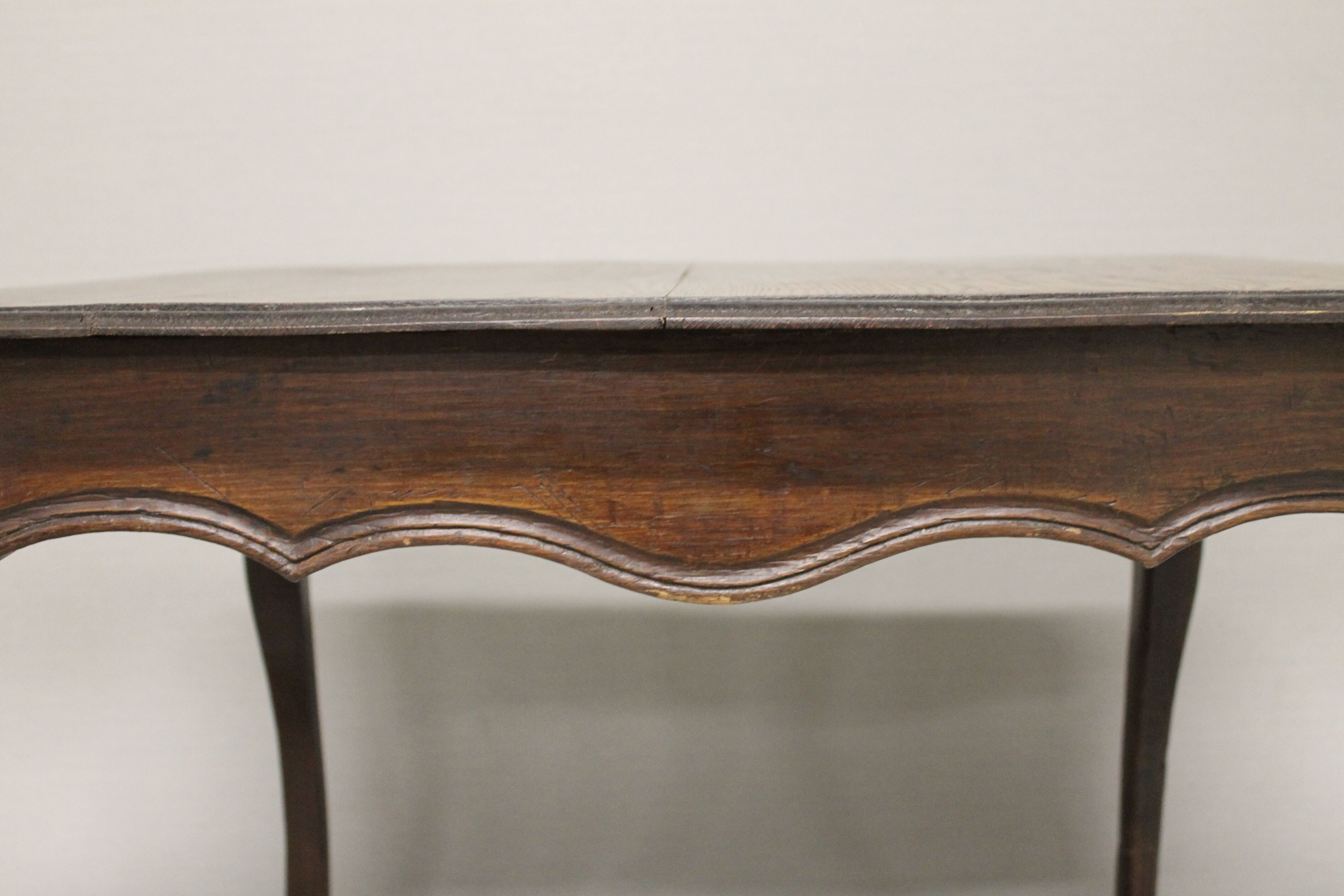 Period table Louis XV - 18th century