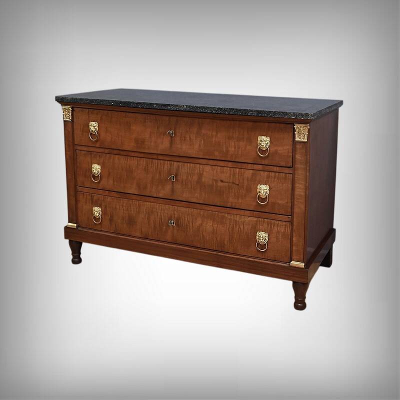 Return from Egypt chest of drawers in mahogany, Empire period – Early 19th century