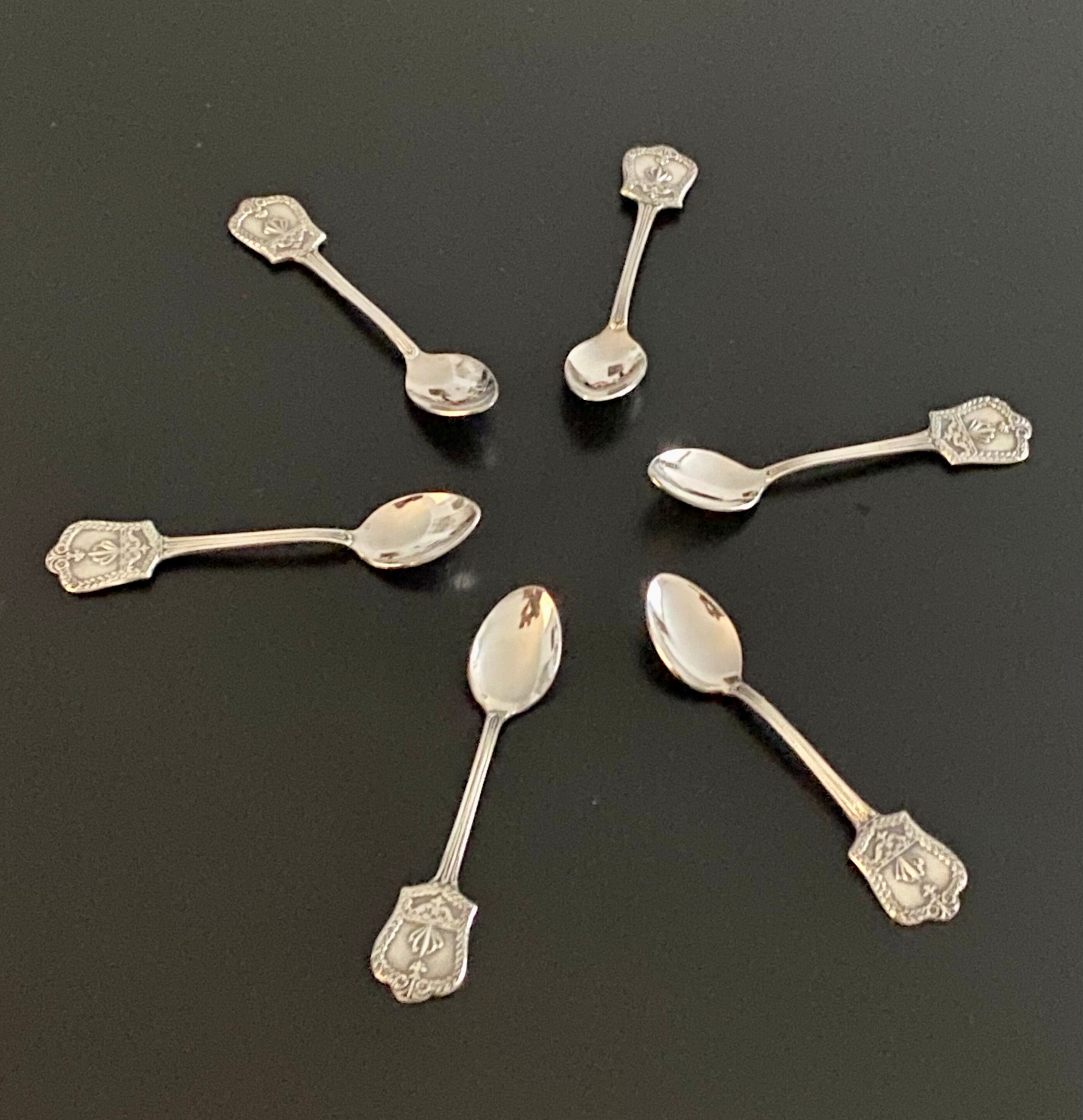 6 small silver/punch Gulden plated teaspoons
