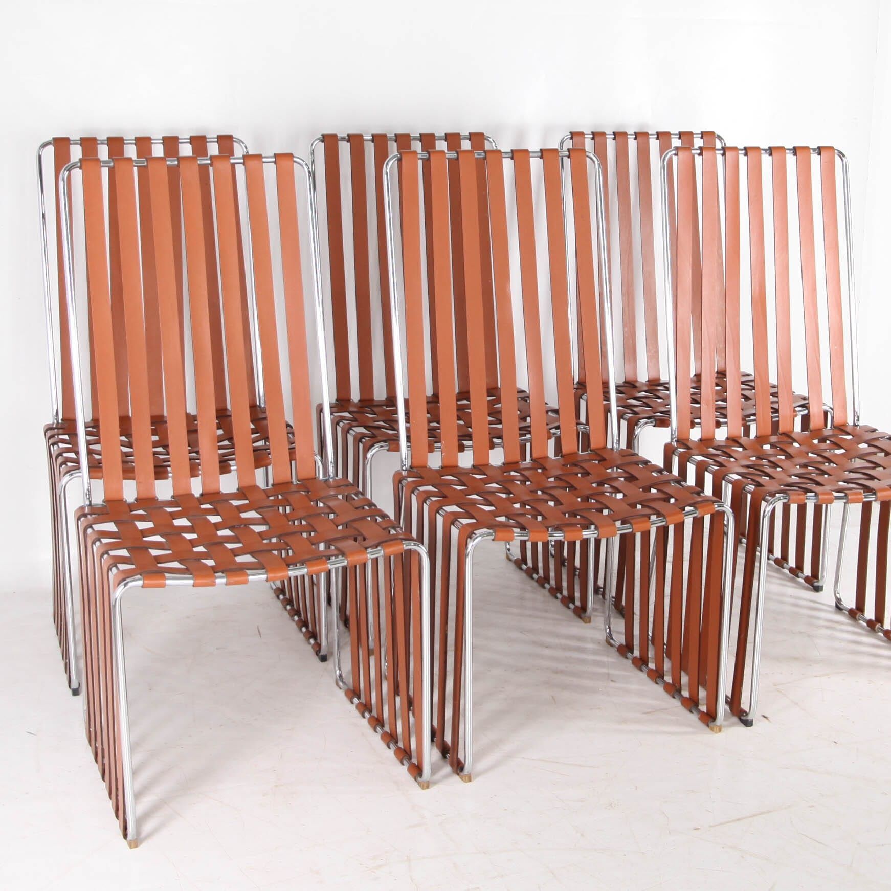 Suite de 6 chaises en cuir et chrome