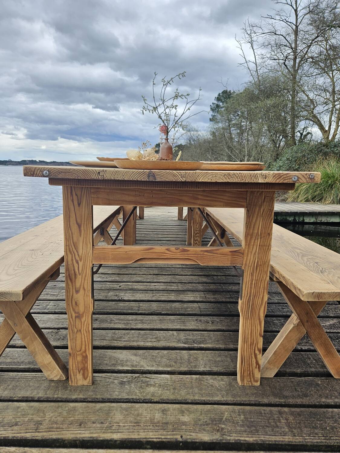 Guinguette farm table