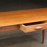 Très jolie table basse scandinave des années 60.