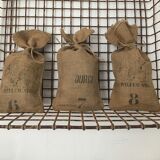 Ensemble de trois petits sacs en jute plomb durci