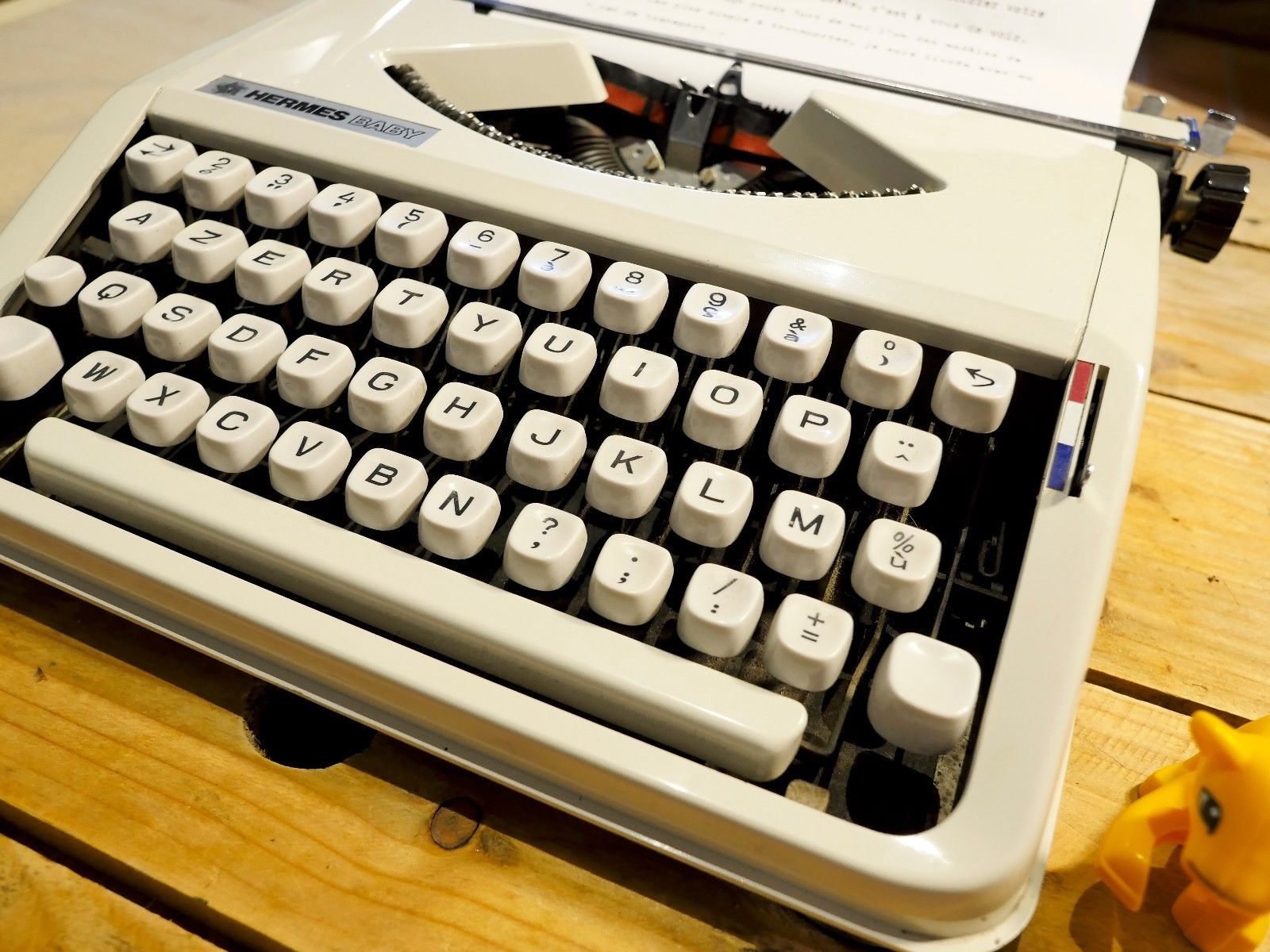 Baby Hermes typewriter beige + bag