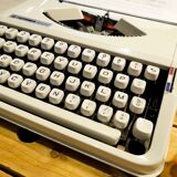 Baby Hermes typewriter beige + bag