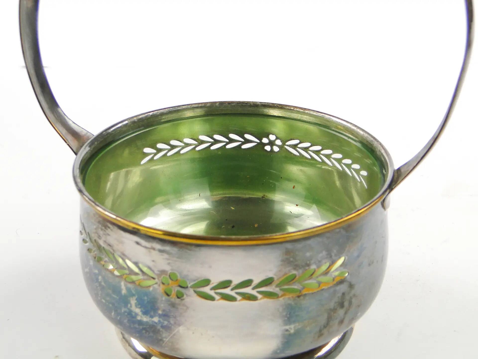 Sucrier Art Nouveau, en laiton plaqué argent, Hongrie, années 1930
