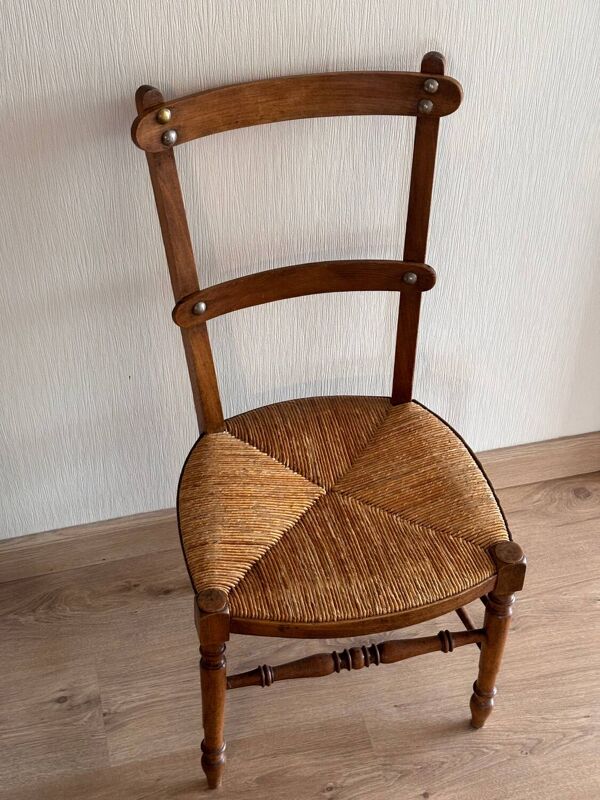 Chaise basse « nourrice » paillée vintage