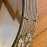 Miroir très ancien, encadrement motif fleur