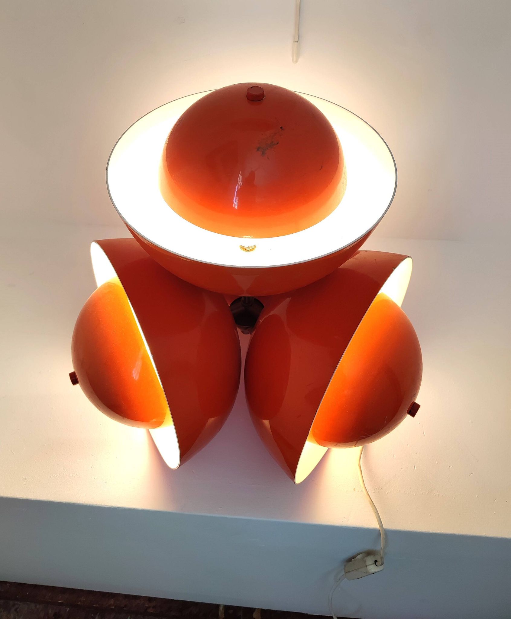 Living room lamp with 4 lights in orange color lacquered metal circa 1970