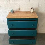 Old chest of drawers
