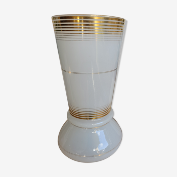 Vase in white opaline and golden borders