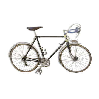 Vintage Peugeot bike