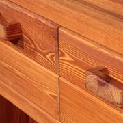Cabinet en pin brutaliste scandinave par Hans Frydendal