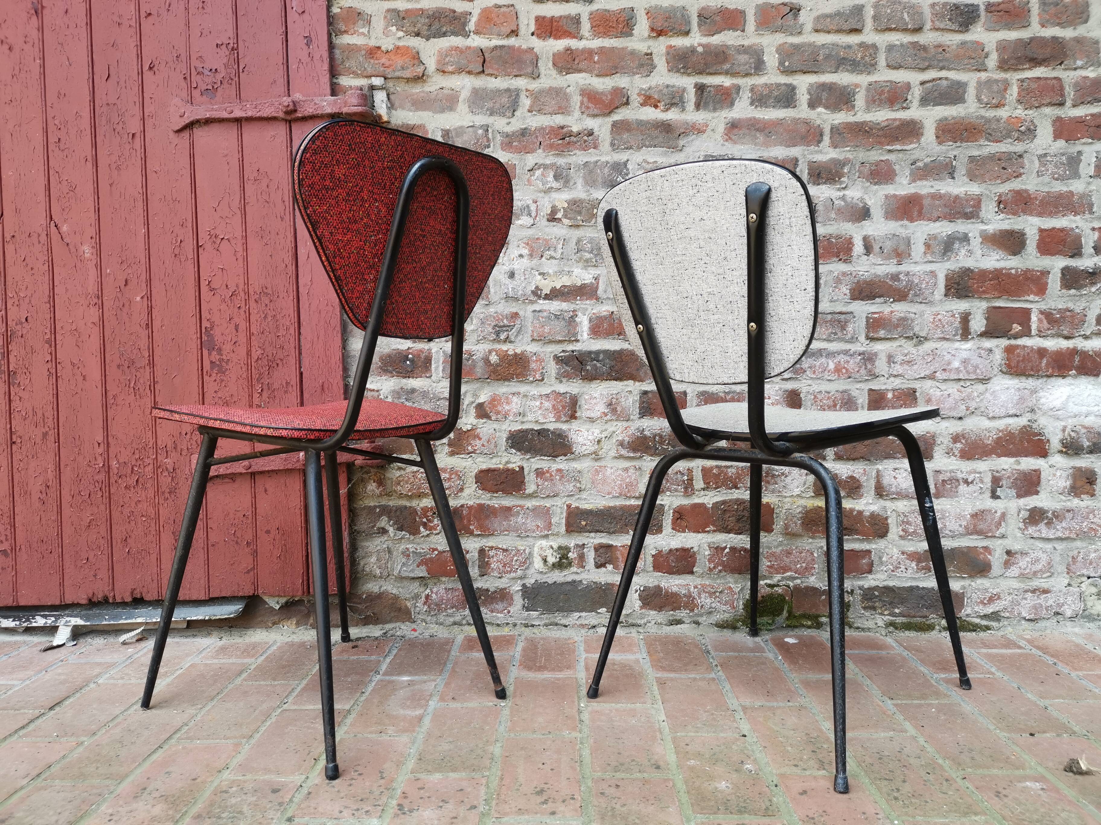 Pair of metal chairs vinyl red and white speckled black, Cimca brand