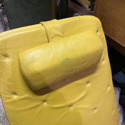 Mid Century / Modernist / Bauhaus Style  Chaise in yellow leather and chrom