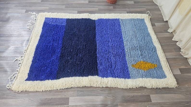 Handmade pure wool rug, size 1.4/2.6 m.