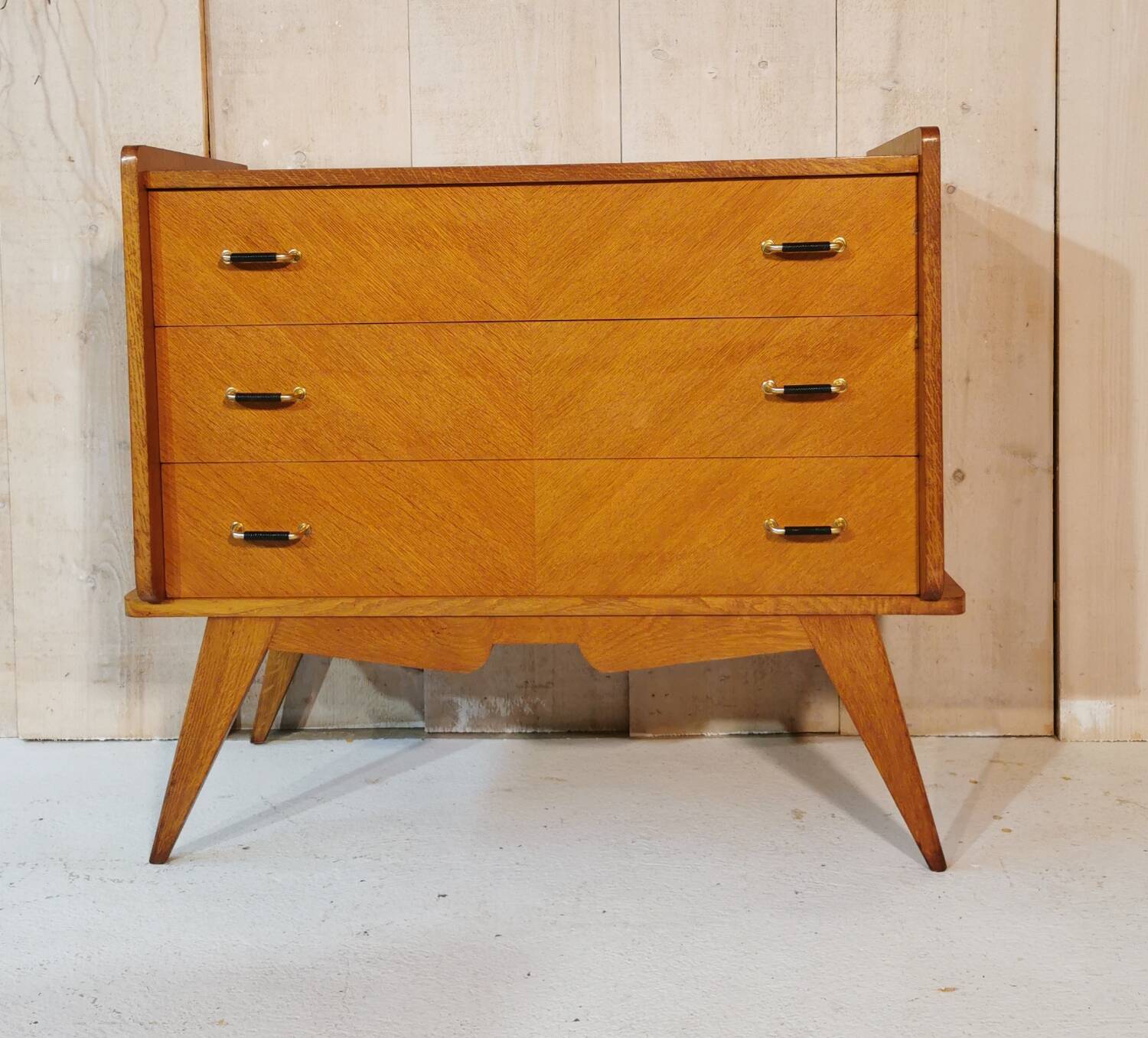 Vintage chest of drawers