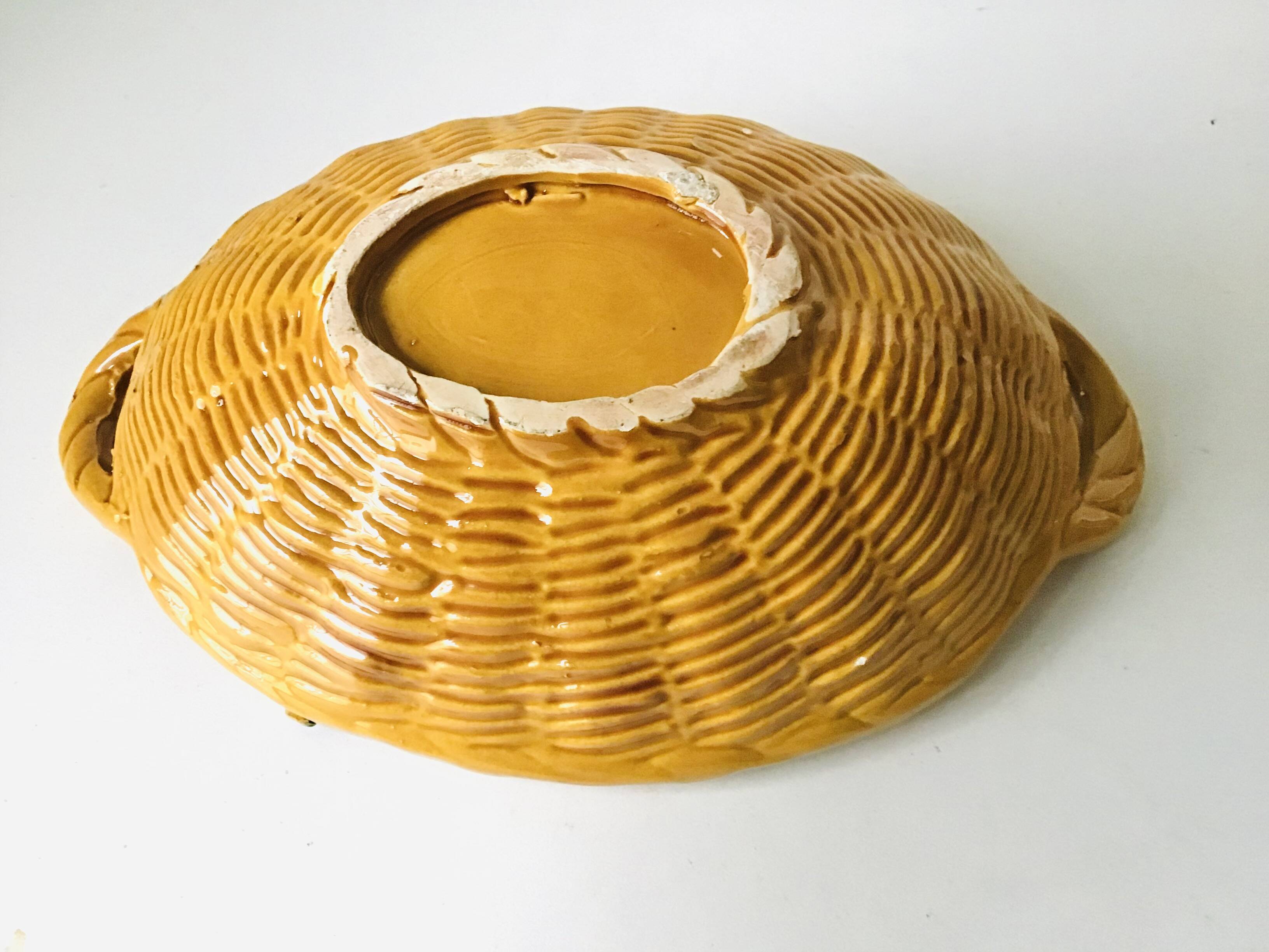 Rattan-style slip fruit bowl