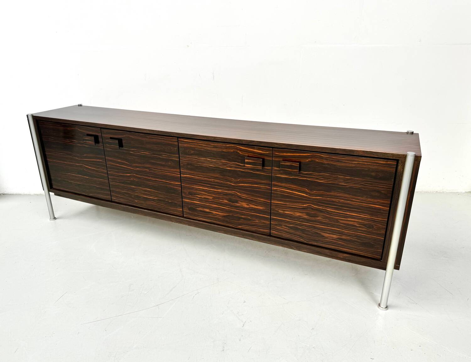 Buffet vintage en palissandre du Brésil, Belgique années 1970.